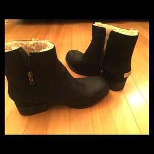 UGG Zip fashion boot